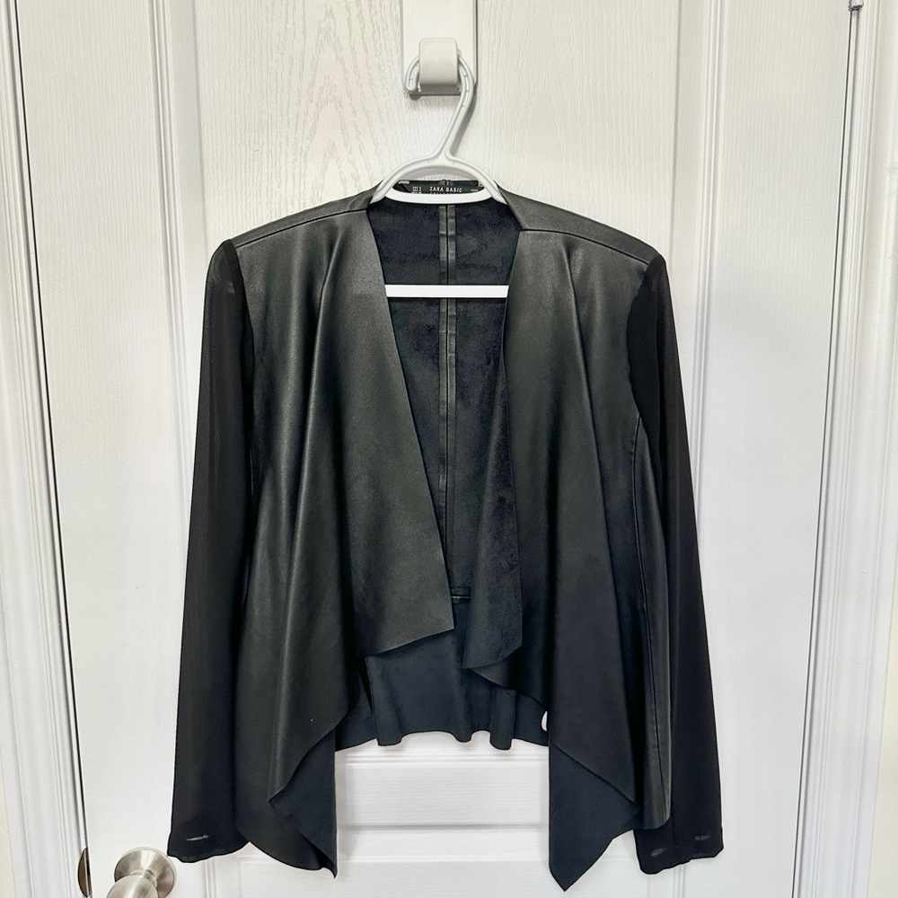 Zara - Size S - Black Blazer with Tailored Fit and Classic Lapel